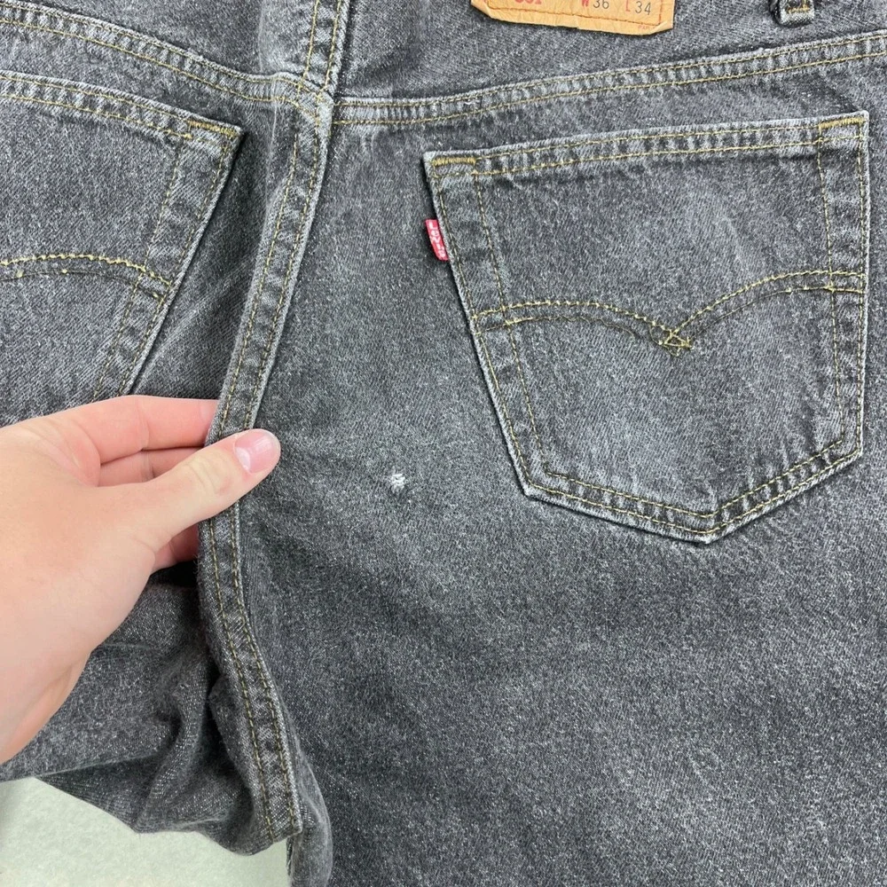Vintage Levis 501 Mens 36x34 (34x33) Black Straight Leg Button Fly Made in USA